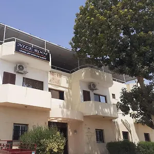 Nile Roof Hotel& Restaurant ホテル
